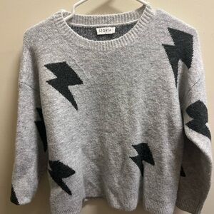 Storia size small lightning bolt sweater EUC